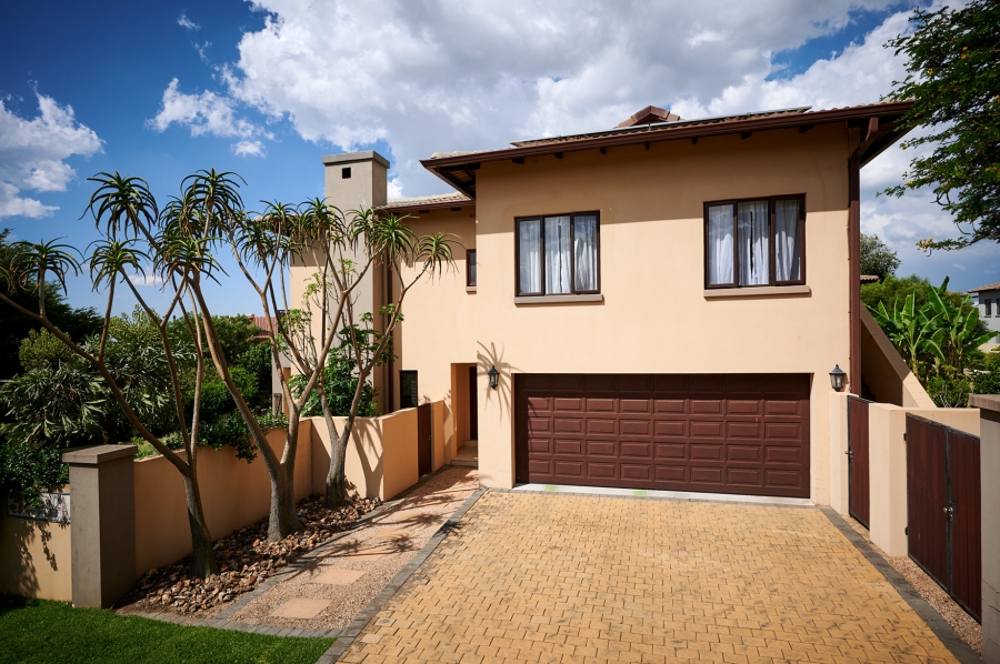 4 Bedroom Property for Sale in Carlswald North Estate Gauteng
