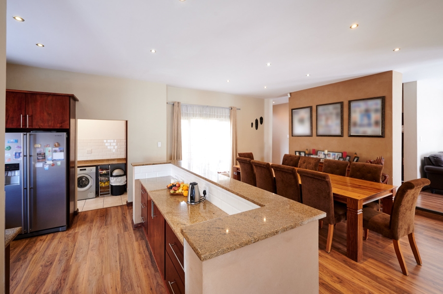 4 Bedroom Property for Sale in Carlswald North Estate Gauteng