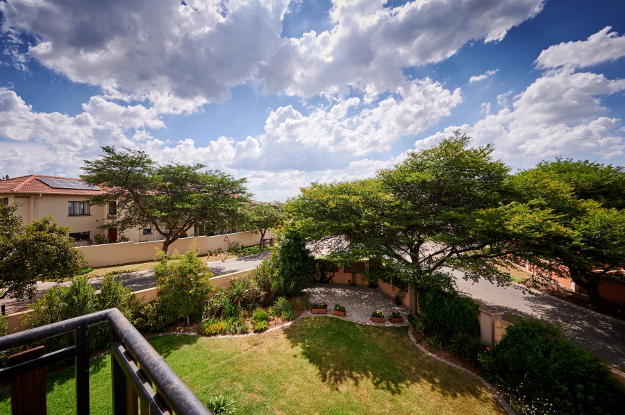 4 Bedroom Property for Sale in Carlswald North Estate Gauteng