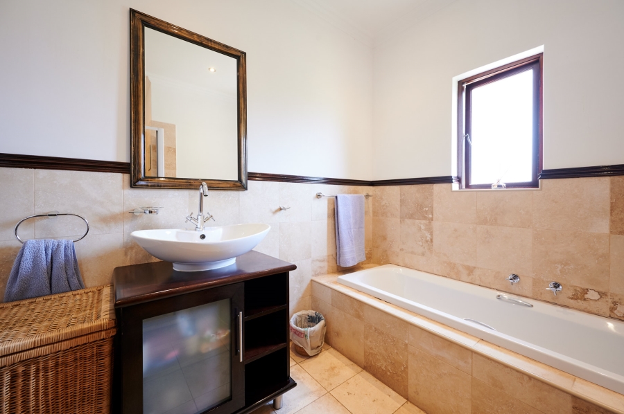 4 Bedroom Property for Sale in Carlswald North Estate Gauteng