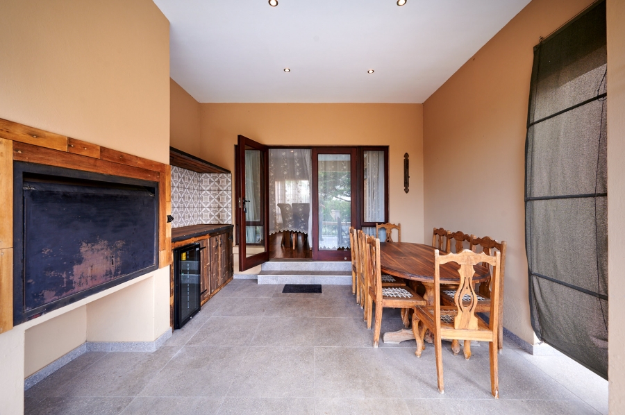4 Bedroom Property for Sale in Carlswald North Estate Gauteng