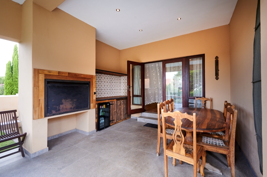 4 Bedroom Property for Sale in Carlswald North Estate Gauteng