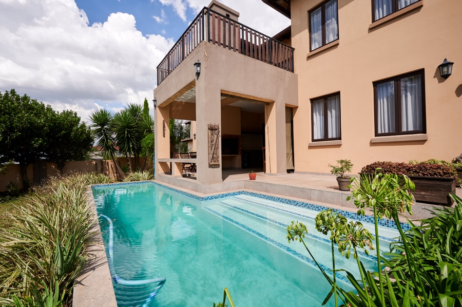 4 Bedroom Property for Sale in Carlswald North Estate Gauteng