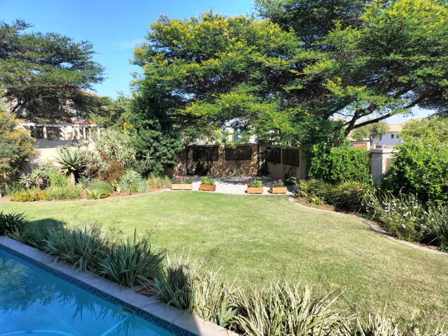 4 Bedroom Property for Sale in Carlswald North Estate Gauteng
