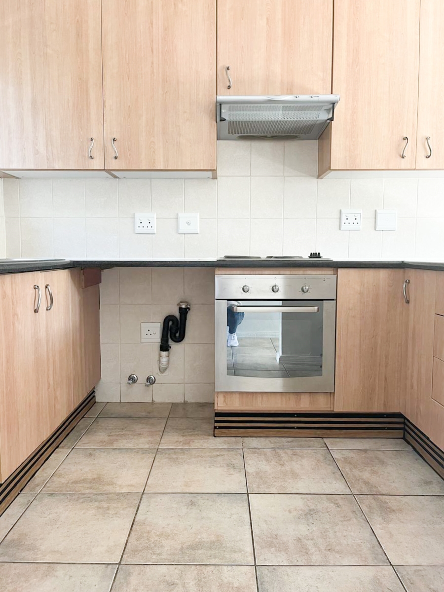 To Let 2 Bedroom Property for Rent in Boardwalk Gauteng
