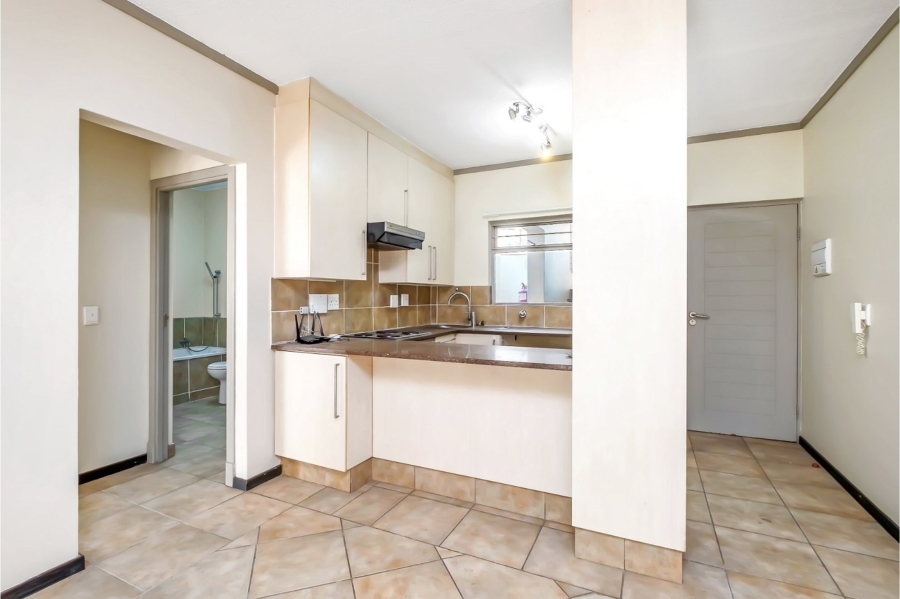 1 Bedroom Property for Sale in Bryanston Gauteng