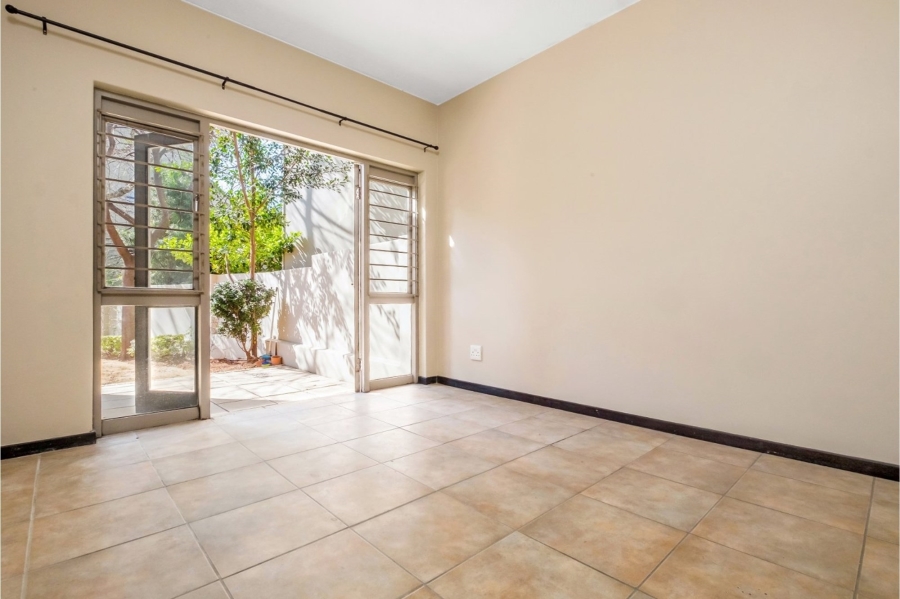 1 Bedroom Property for Sale in Bryanston Gauteng