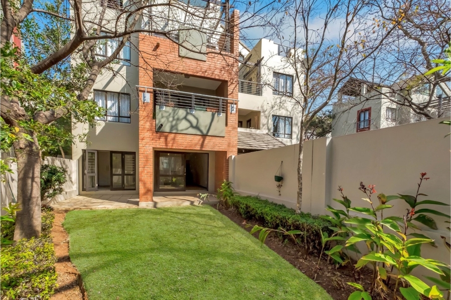 1 Bedroom Property for Sale in Bryanston Gauteng