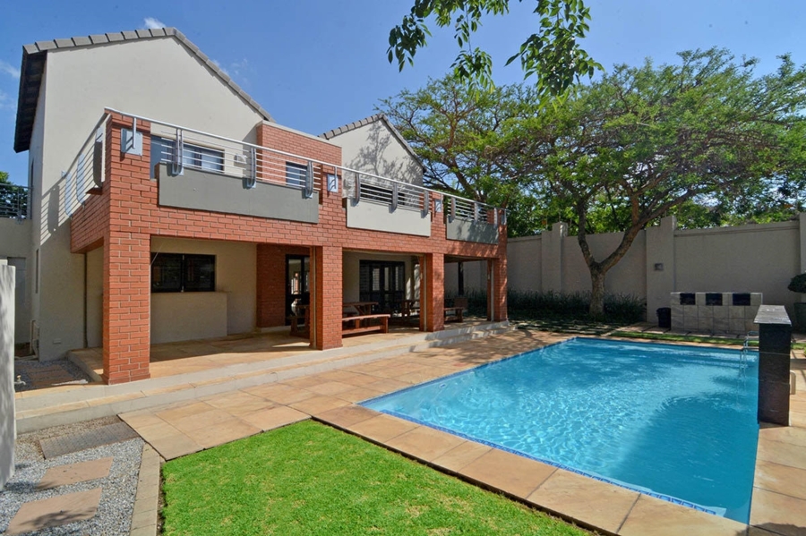 1 Bedroom Property for Sale in Bryanston Gauteng