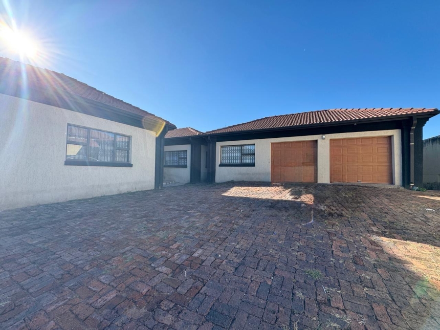 4 Bedroom Property for Sale in Vanderbijlpark SE 4 Gauteng