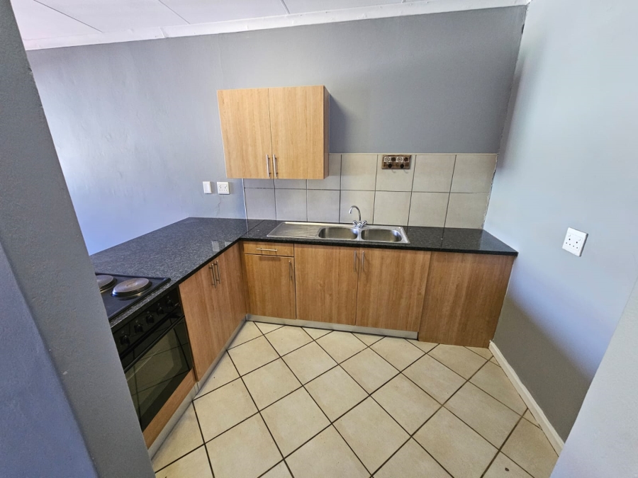 2 Bedroom Property for Sale in Annlin Gauteng