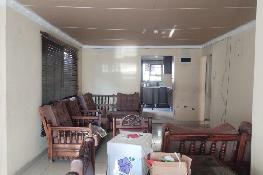 2 Bedroom Property for Sale in Bram Fischerville Gauteng