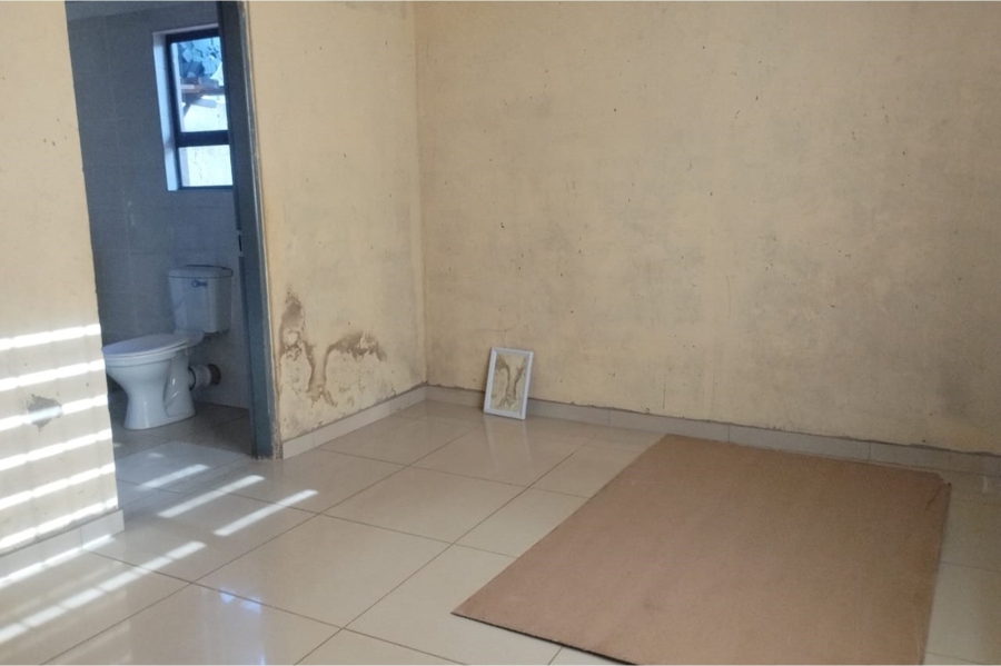 2 Bedroom Property for Sale in Bram Fischerville Gauteng