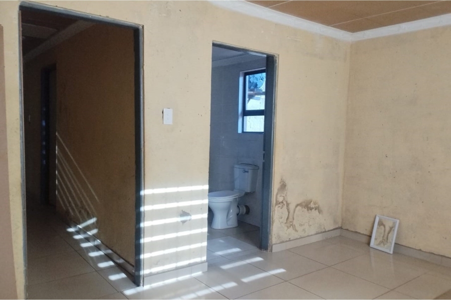 2 Bedroom Property for Sale in Bram Fischerville Gauteng