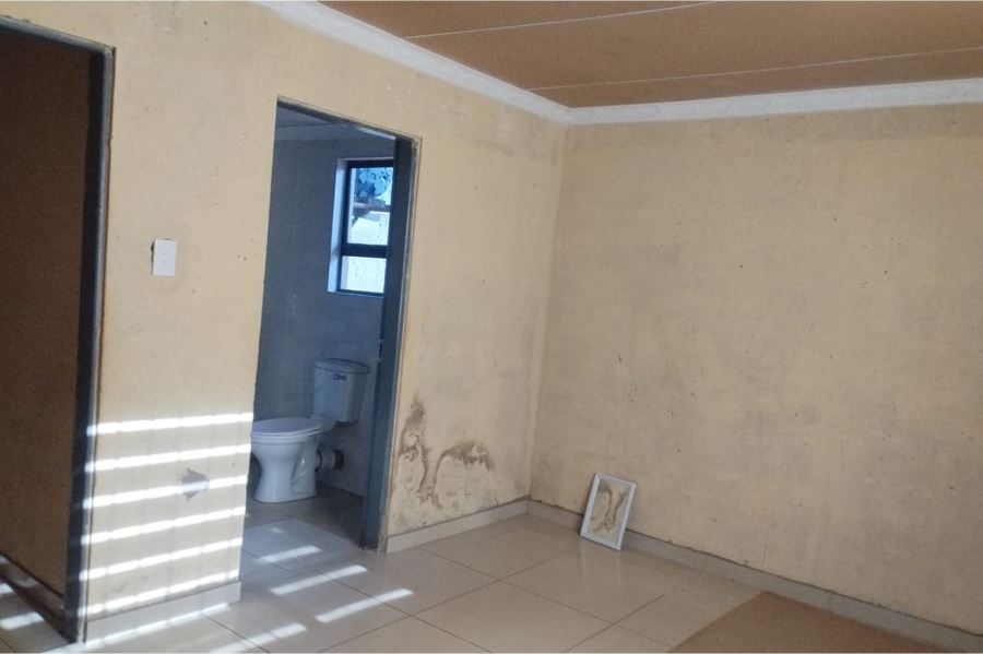 2 Bedroom Property for Sale in Bram Fischerville Gauteng