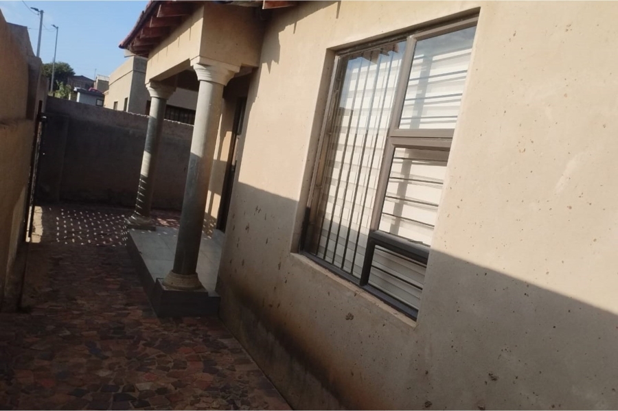 2 Bedroom Property for Sale in Bram Fischerville Gauteng