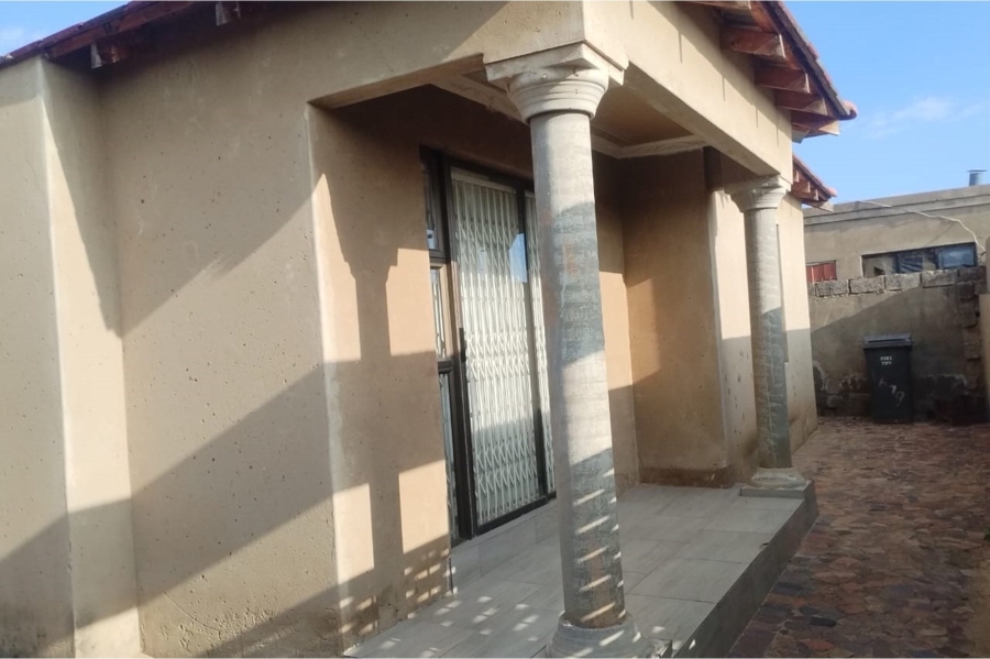 2 Bedroom Property for Sale in Bram Fischerville Gauteng