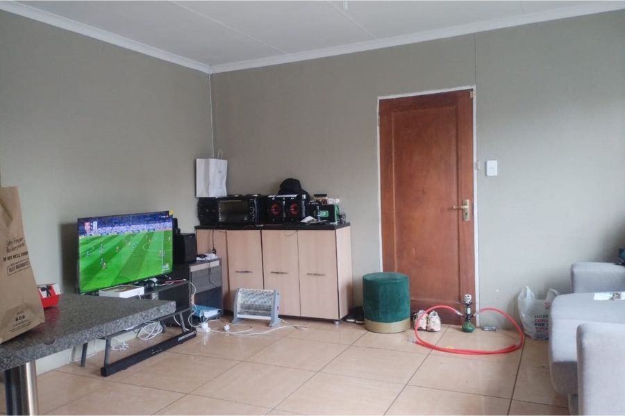 To Let 3 Bedroom Property for Rent in Ormonde Gauteng