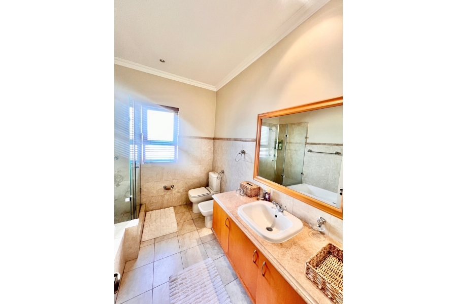 2 Bedroom Property for Sale in Dunkeld West Gauteng