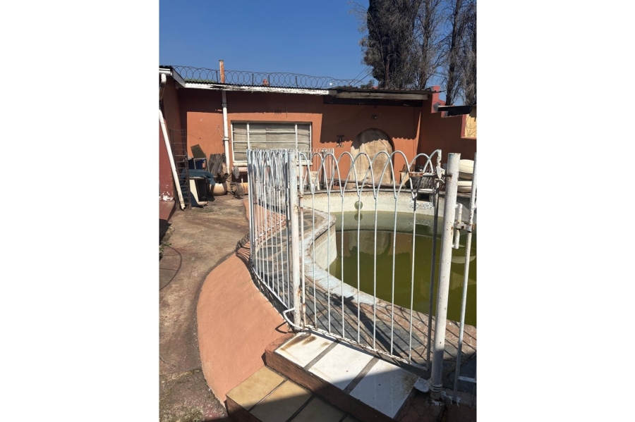 3 Bedroom Property for Sale in Orange Grove Gauteng