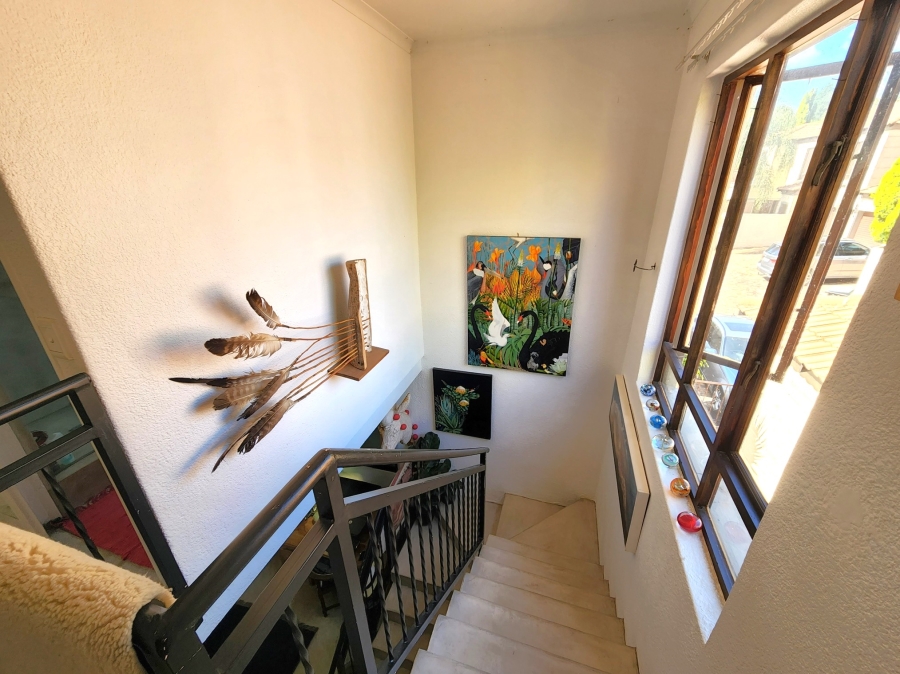 To Let 3 Bedroom Property for Rent in Woodhill Estate Gauteng