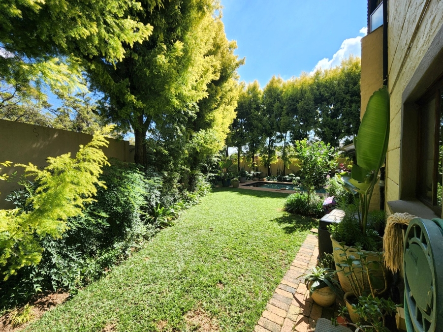 To Let 3 Bedroom Property for Rent in Woodhill Estate Gauteng