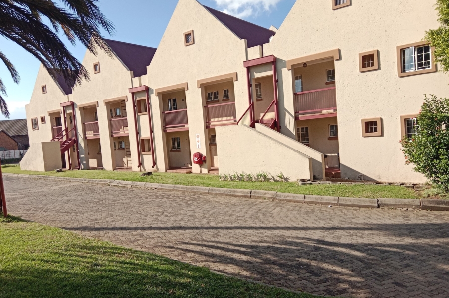 To Let 2 Bedroom Property for Rent in Noordwyk Gauteng