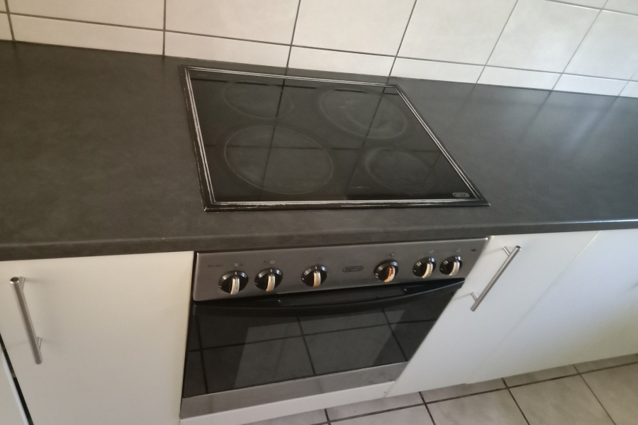To Let 2 Bedroom Property for Rent in Noordwyk Gauteng