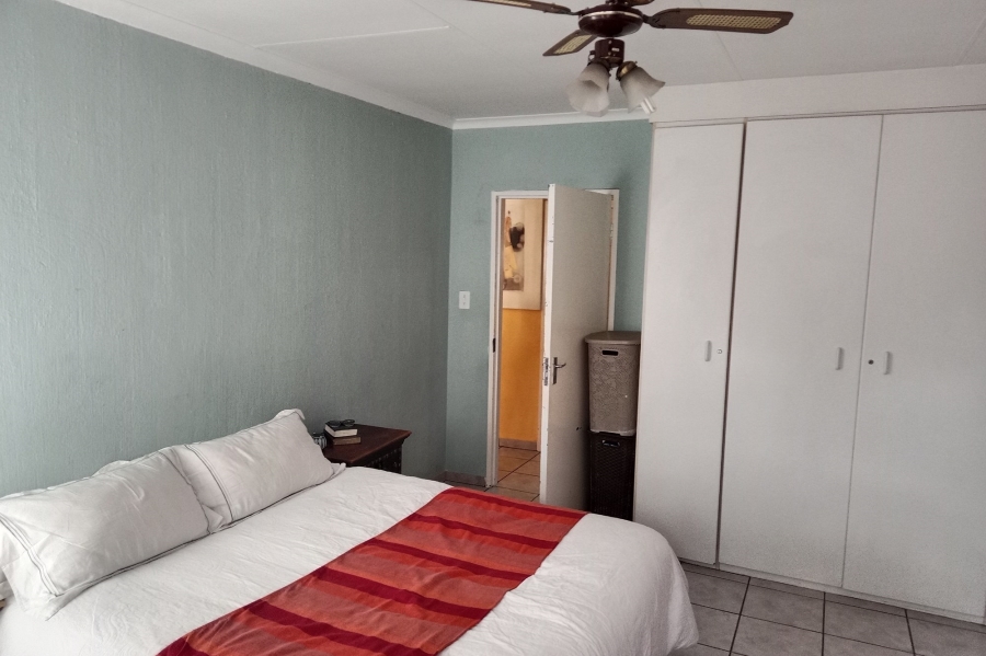 To Let 2 Bedroom Property for Rent in Noordwyk Gauteng