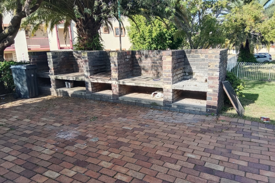 To Let 2 Bedroom Property for Rent in Noordwyk Gauteng