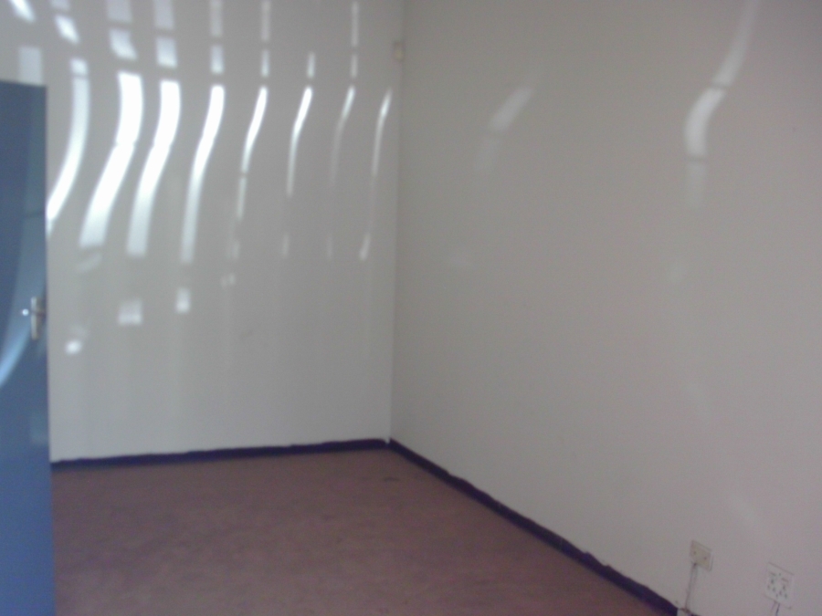 To Let commercial Property for Rent in Anderbolt Gauteng