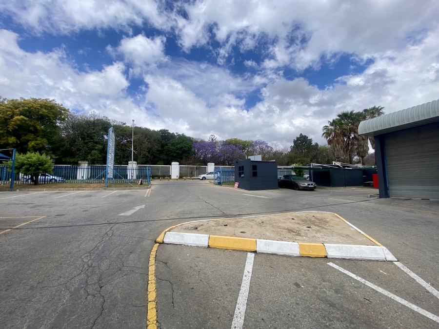 To Let commercial Property for Rent in Halfway House Gauteng