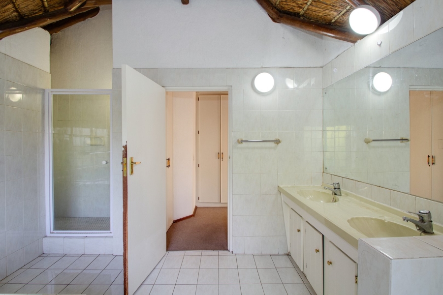 4 Bedroom Property for Sale in Fourways Gardens Gauteng
