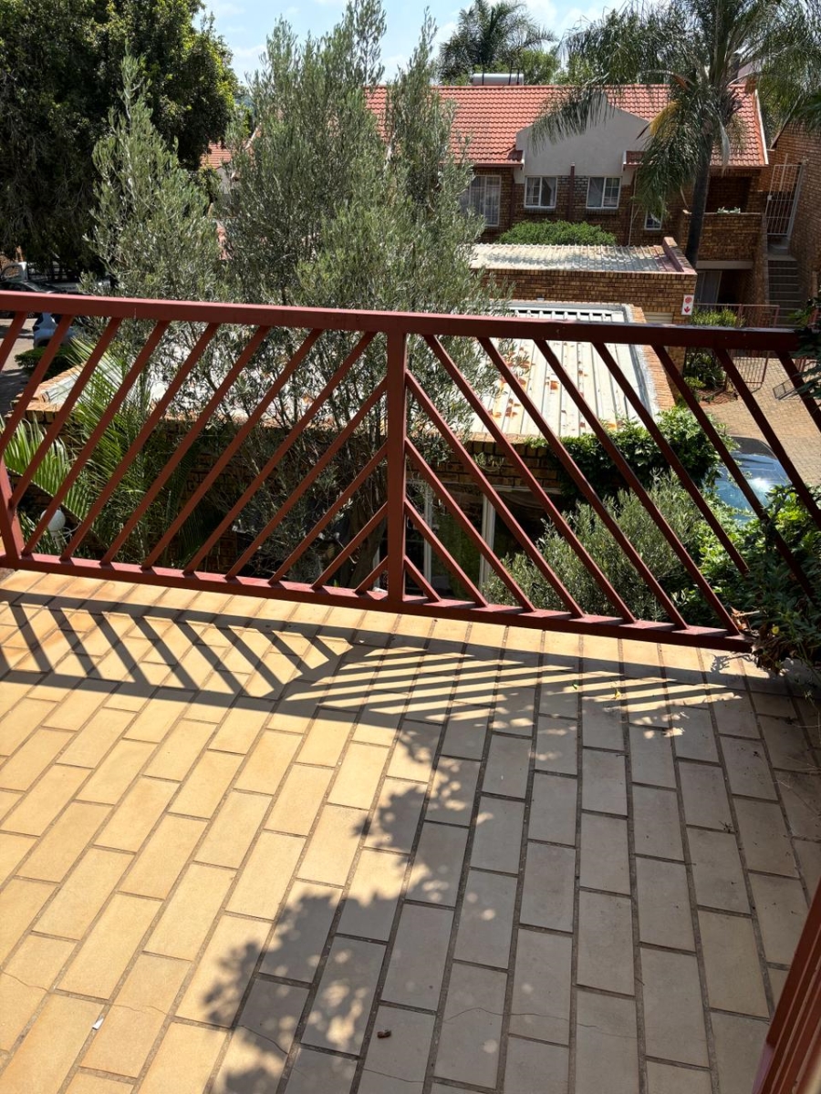To Let 2 Bedroom Property for Rent in Faerie Glen Gauteng