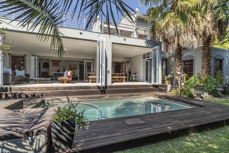 4 Bedroom Property for Sale in Hurlingham Manor Gauteng