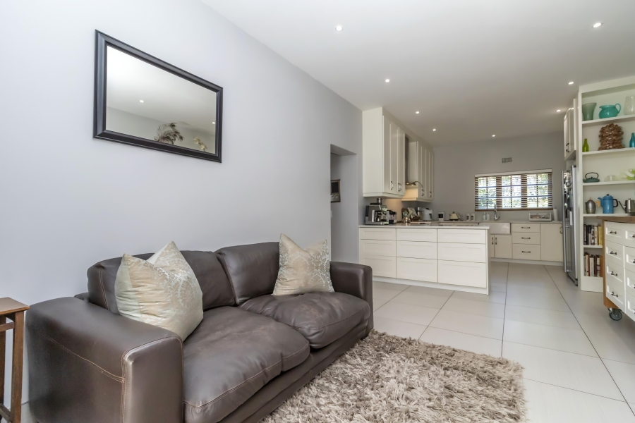 4 Bedroom Property for Sale in Hurlingham Manor Gauteng