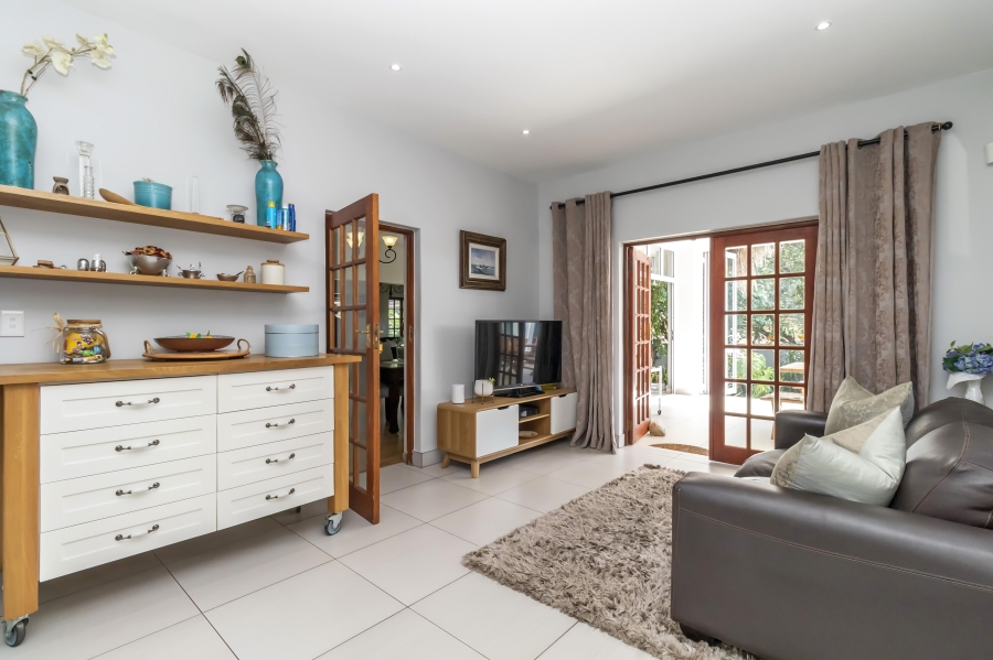 4 Bedroom Property for Sale in Hurlingham Manor Gauteng