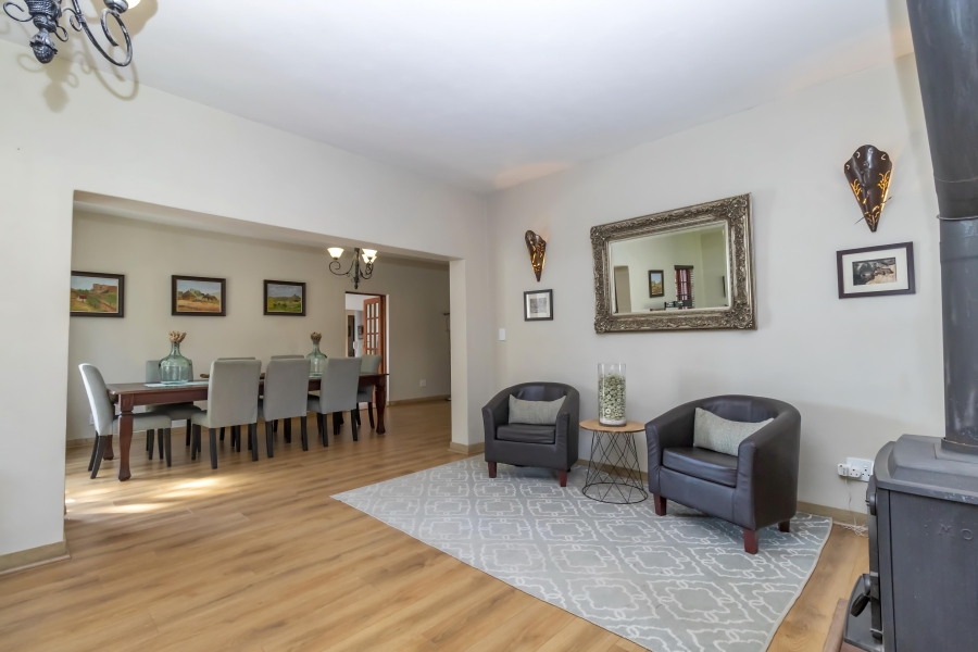 4 Bedroom Property for Sale in Hurlingham Manor Gauteng