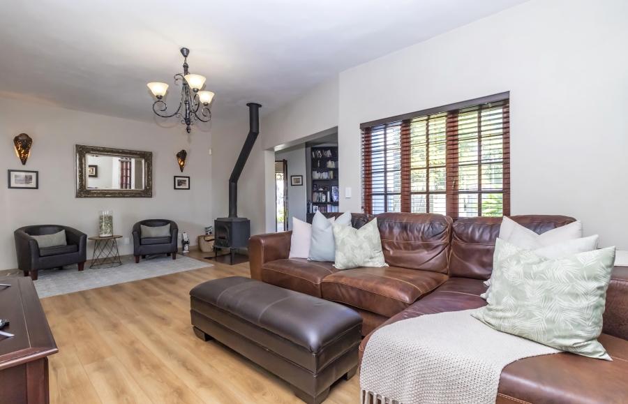 4 Bedroom Property for Sale in Hurlingham Manor Gauteng