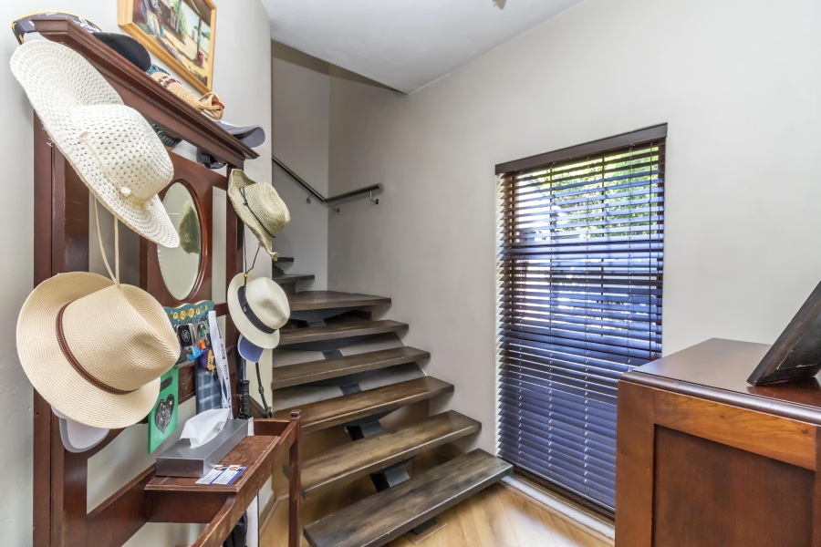 4 Bedroom Property for Sale in Hurlingham Manor Gauteng