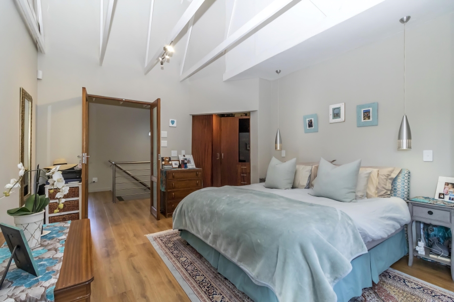 4 Bedroom Property for Sale in Hurlingham Manor Gauteng