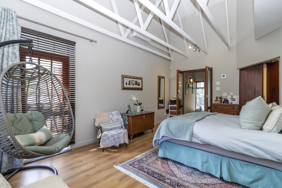 4 Bedroom Property for Sale in Hurlingham Manor Gauteng