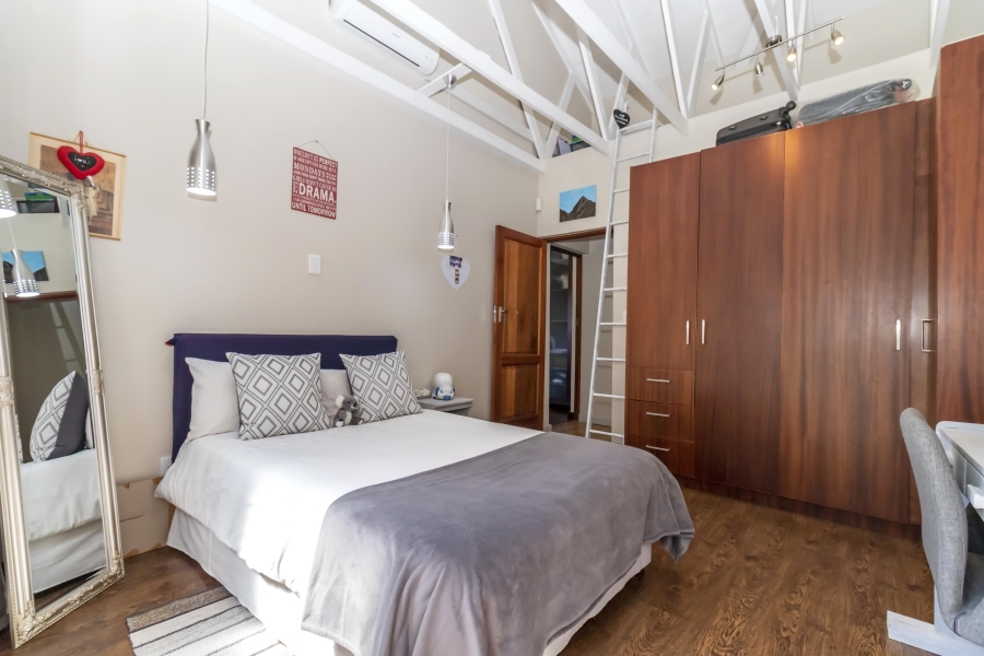 4 Bedroom Property for Sale in Hurlingham Manor Gauteng