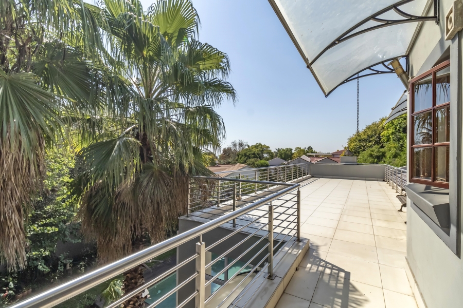 4 Bedroom Property for Sale in Hurlingham Manor Gauteng