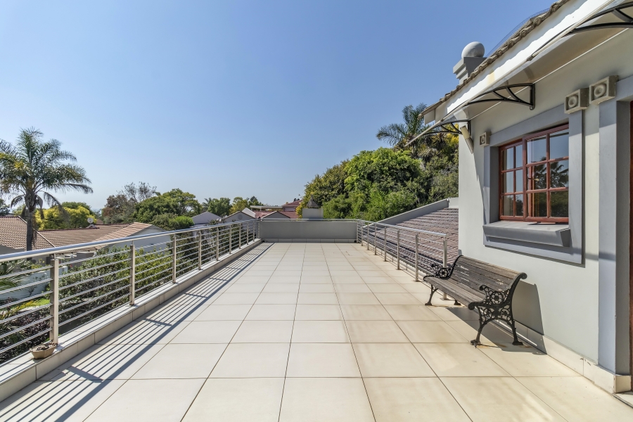 4 Bedroom Property for Sale in Hurlingham Manor Gauteng
