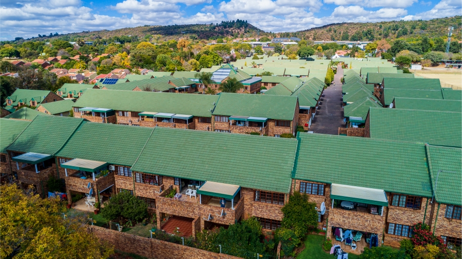 2 Bedroom Property for Sale in Die Wilgers Gauteng