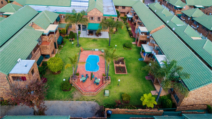 2 Bedroom Property for Sale in Die Wilgers Gauteng