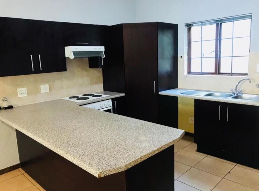 To Let 1 Bedroom Property for Rent in Paulshof Gauteng