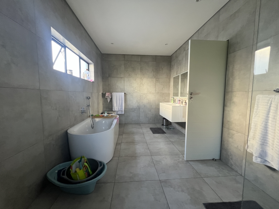 3 Bedroom Property for Sale in Oriel Gauteng