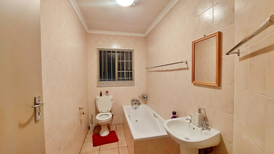 3 Bedroom Property for Sale in Willow Park Manor Gauteng